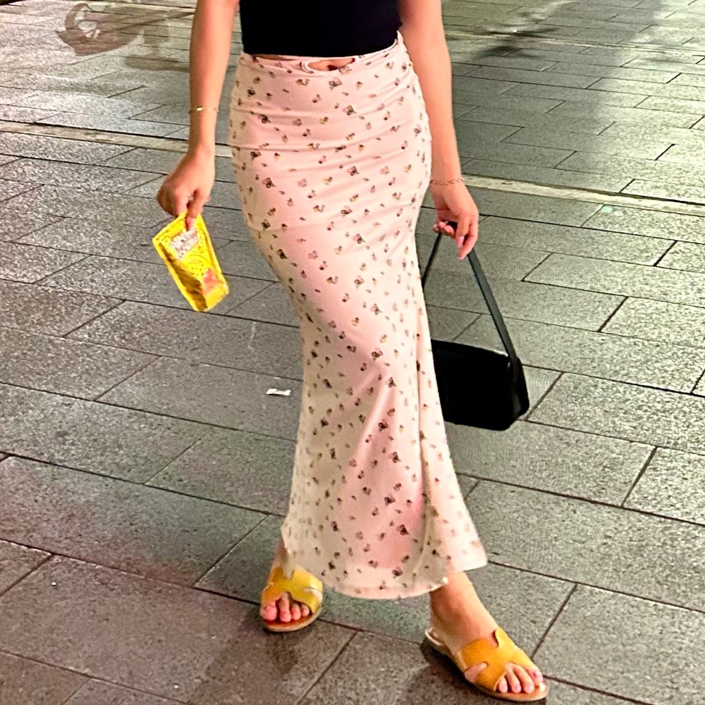 White floral maxi skirt with slit -Princess Polly